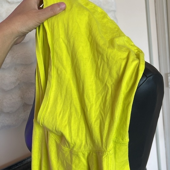 Adidas hooded long sleeve t-shirt for youth but can be warn by women size small - Picture 6 of 8